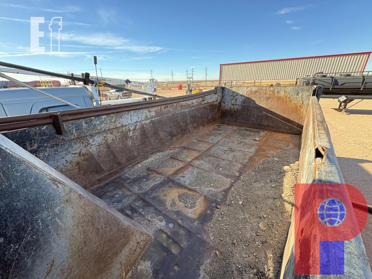 2020-peterbilt-348-image-5