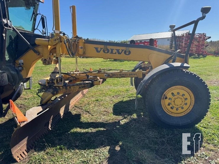 2003-volvo-g746b-image-7