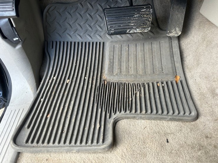 2011-gmc-yukon-image-47