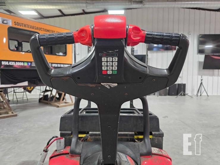 raymond-8400-image-9