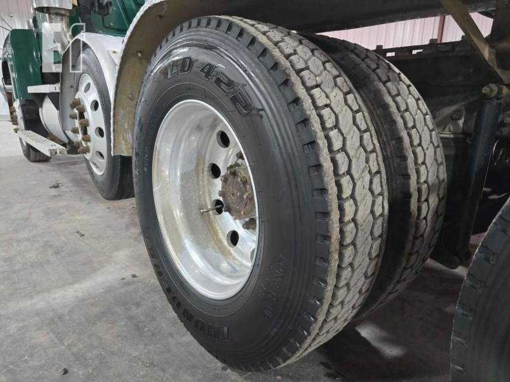 2000-mack-ch613-image-13