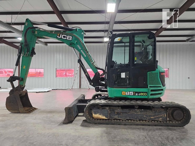 2018-jcb-85z-1-image-5
