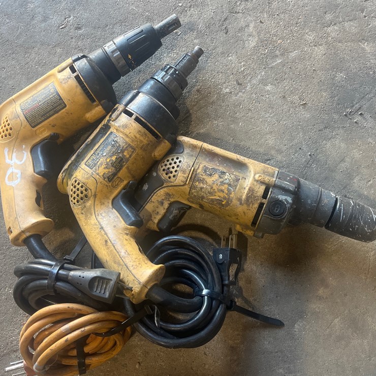 #30 • 3 DRYWALL ACREW DRIVERS