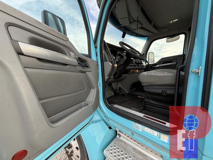 2019-kenworth-t680-image-9