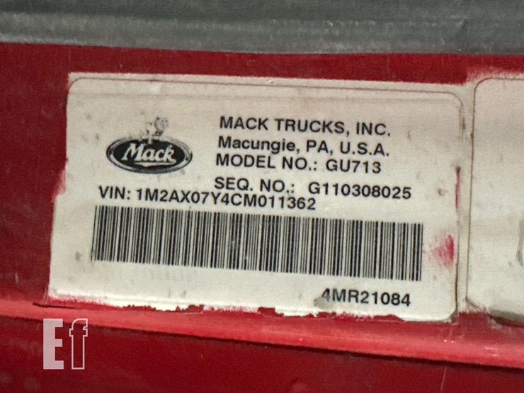 2012-mack-granite-gu713-image-34