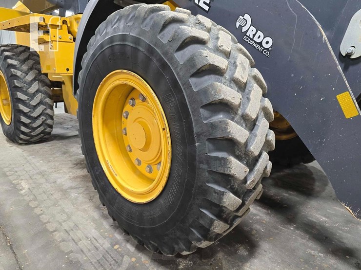 2022-deere-444-p-tier-image-30