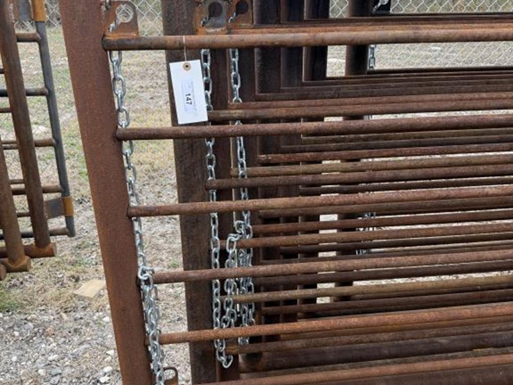 #147-•-freestanding-panels-24'-w/-one-12'-gate-image-2