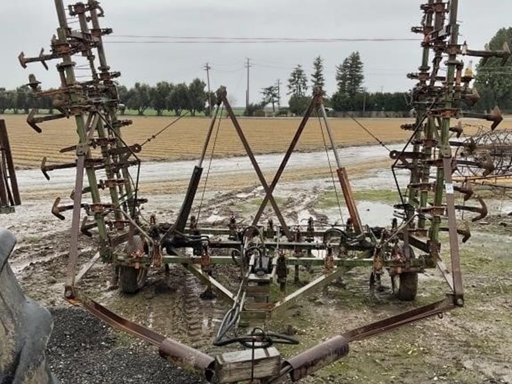 glenco-30'-fold-up-field-cultivator-image-3