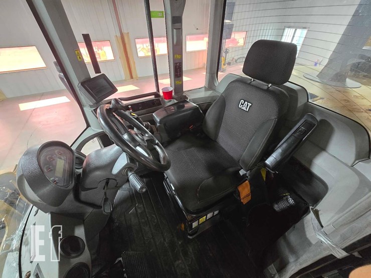 2020-caterpillar-926m-image-13