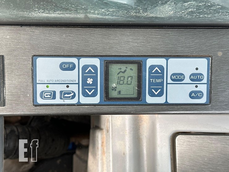 2022-xcmg-xe210u-image-23