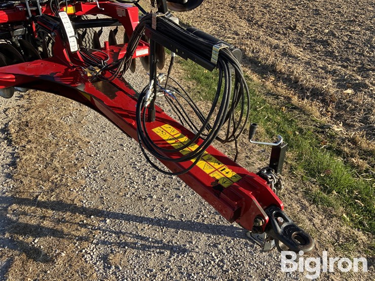 2020-case-ih-345-image-10