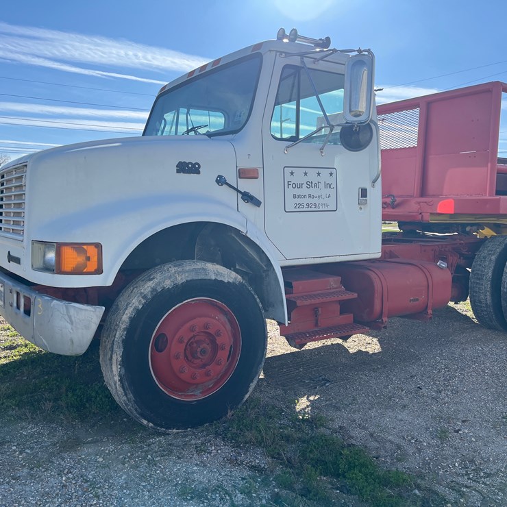 1995 INTERNATIONAL 4900