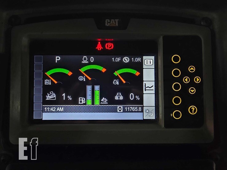 2016-caterpillar-d6n-lgp-image-24