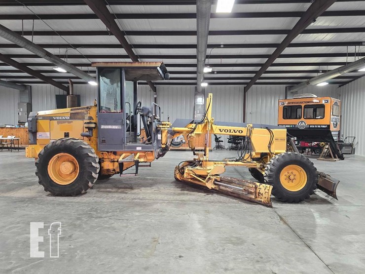 2004-volvo-g60-image-6