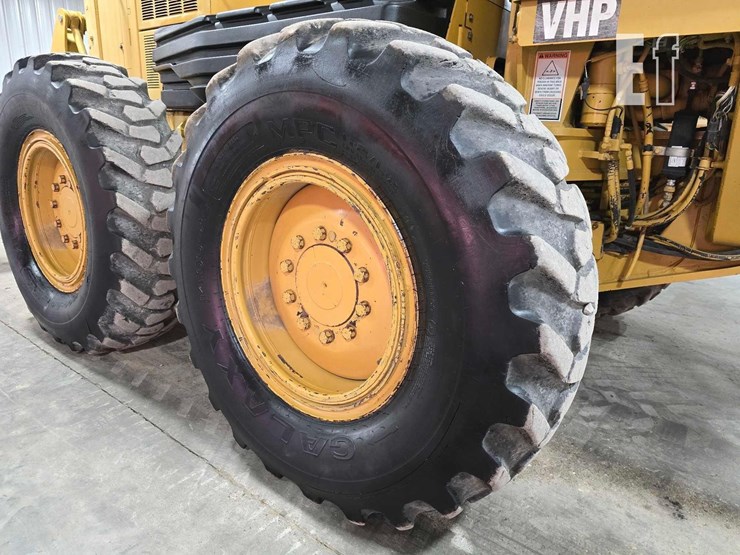 2004-caterpillar-140h-image-30