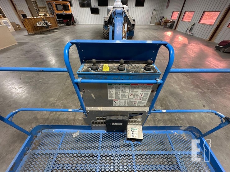 2011-genie-s125-image-9