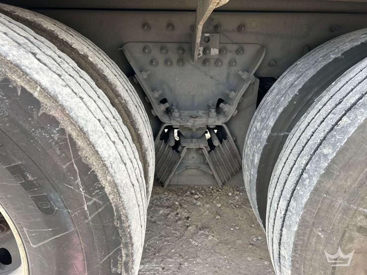 2017-peterbilt-320-image-20