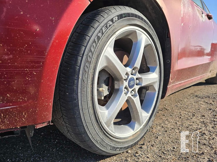 2014-ford-fusion-image-12