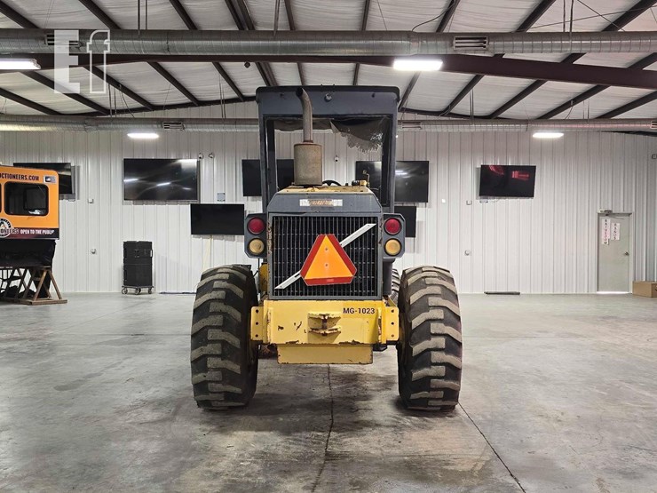 2004-volvo-g60-image-8