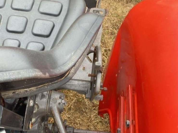 massey-ferguson-240-image-4