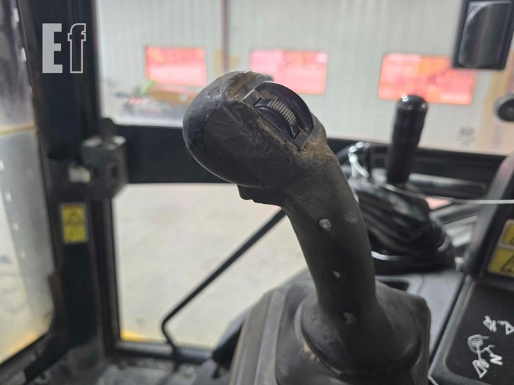 2013-caterpillar-430f-it-image-18