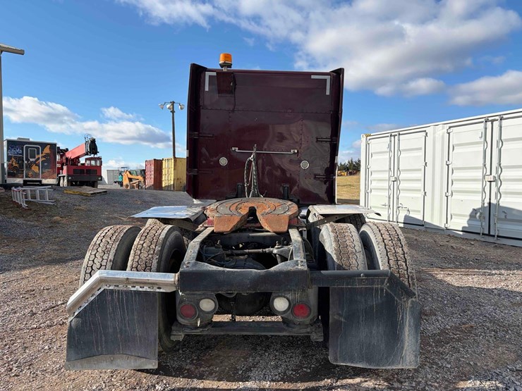 1999-peterbilt-379-image-5