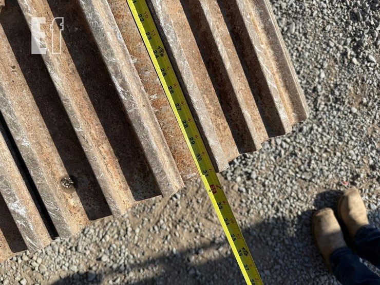 2023-caterpillar-320gc-image-24