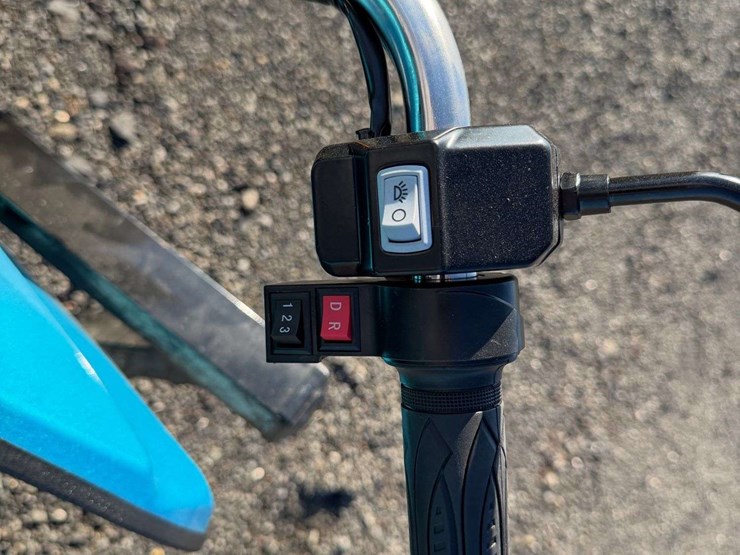 2025-ir-iret13-electric-tricycle-image-21