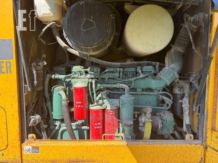 2003-volvo-g746b-image-21