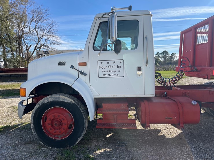 1995-international-4900-image-2