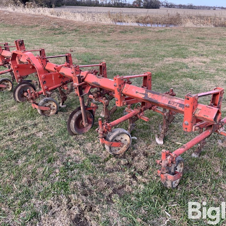 6R30" Cultivator W/Rolling Shields