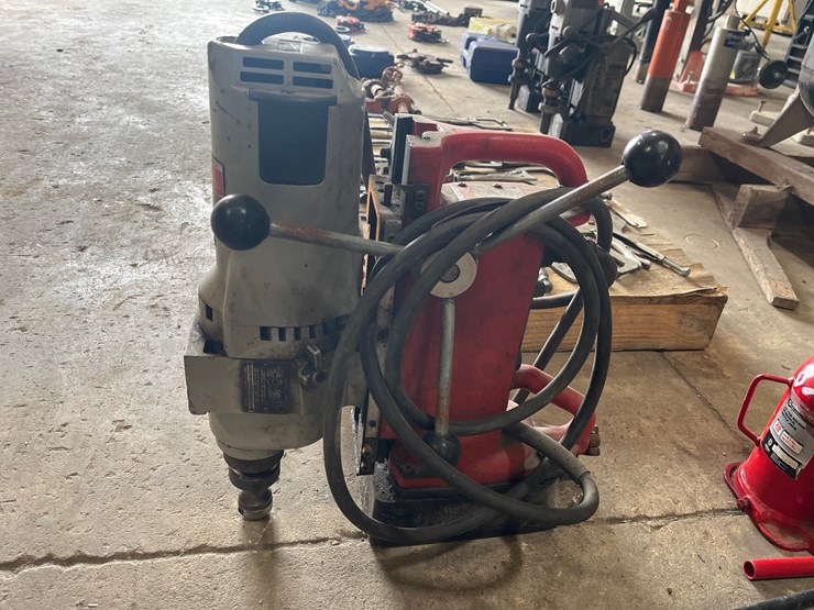 #83-•-milwaukee-magnet-drill-image-2