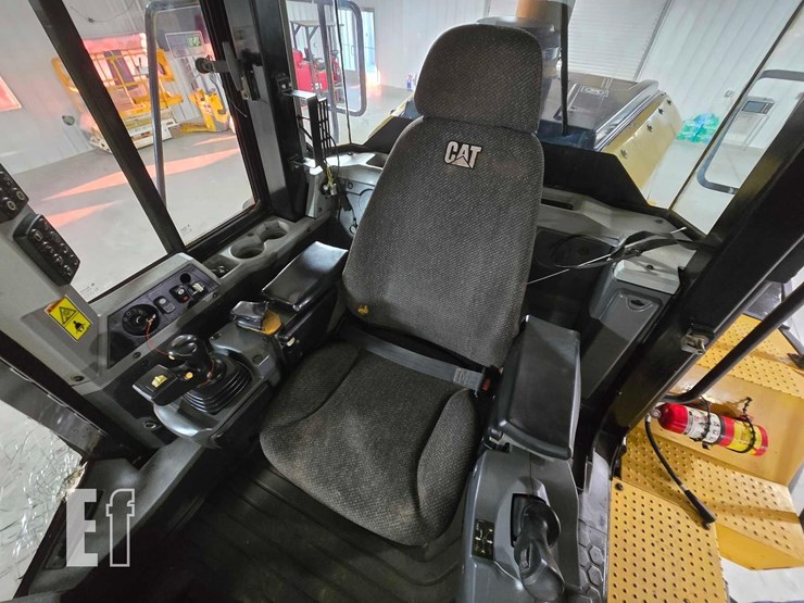 2012-caterpillar-972k-image-13