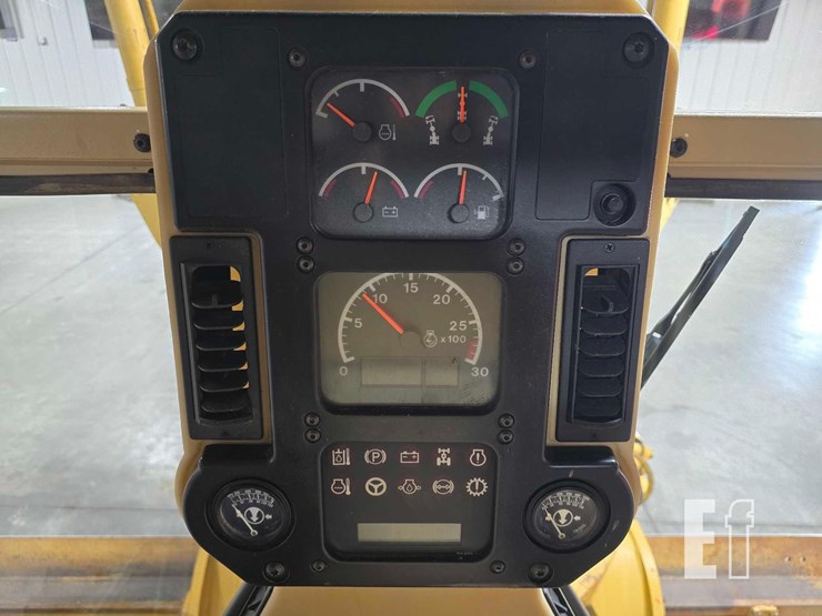 2004-caterpillar-140h-image-19