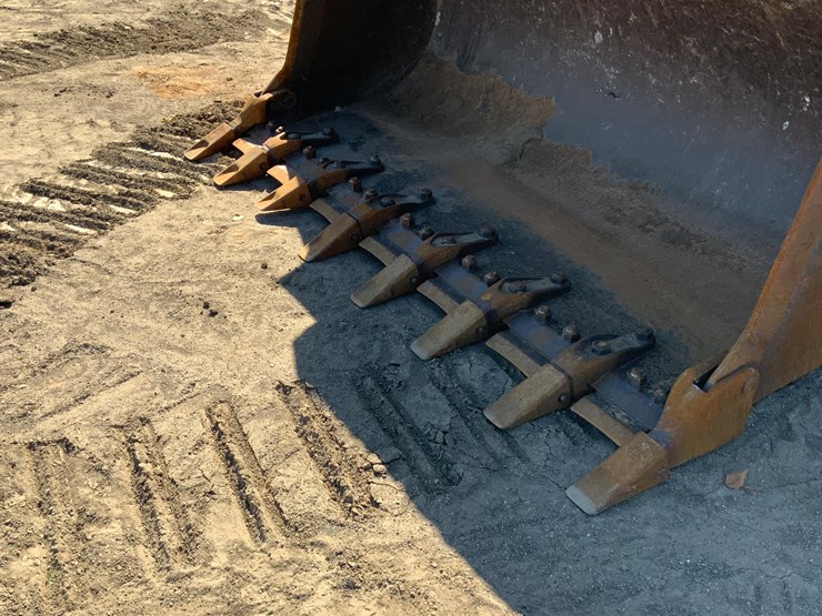 2005-caterpillar-963c-image-10