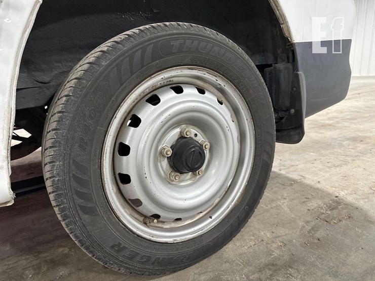 2016-nissan-nv200-image-18