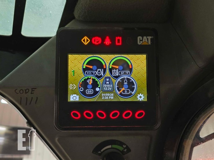 2020-caterpillar-262d3-image-18