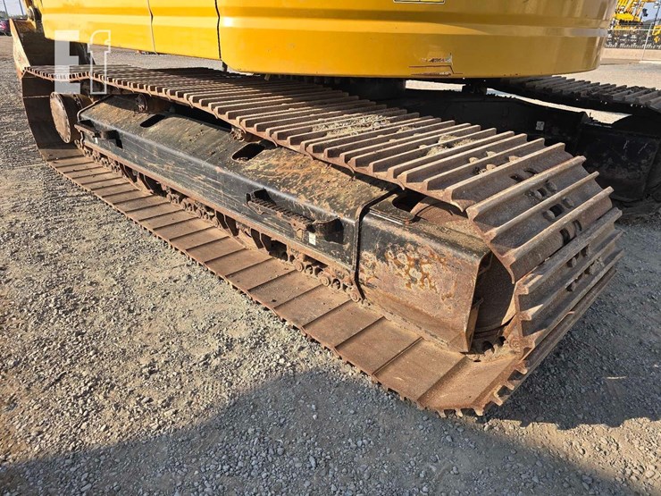 2018-caterpillar-325flcr-image-24