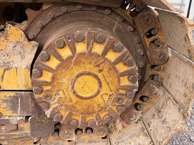 2015-caterpillar-d5k2-lgp-image-8