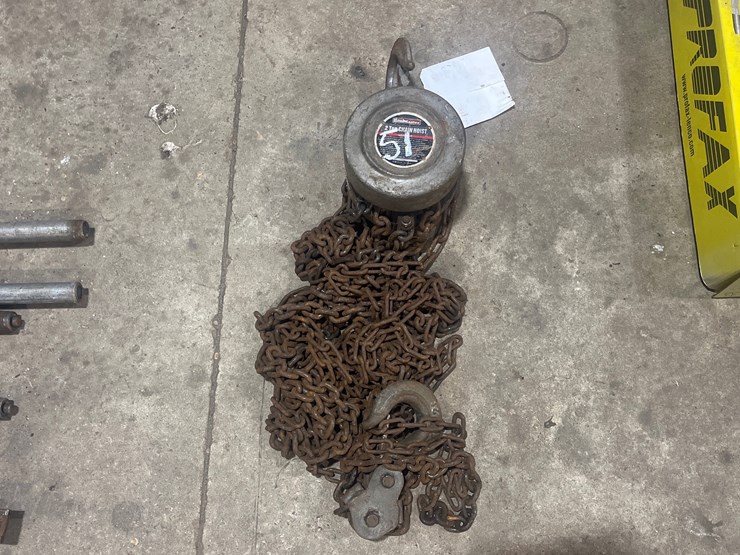 #51-•-haul-master-2-ton-chain-hoist-image-1