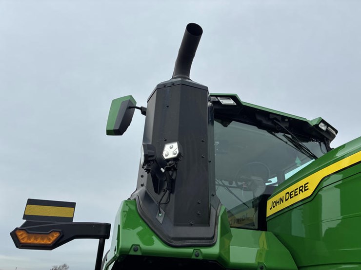 2024-john-deere-9r-590-image-10