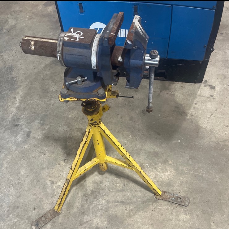 #45 • VICE ON HEAVY DUTY STAND