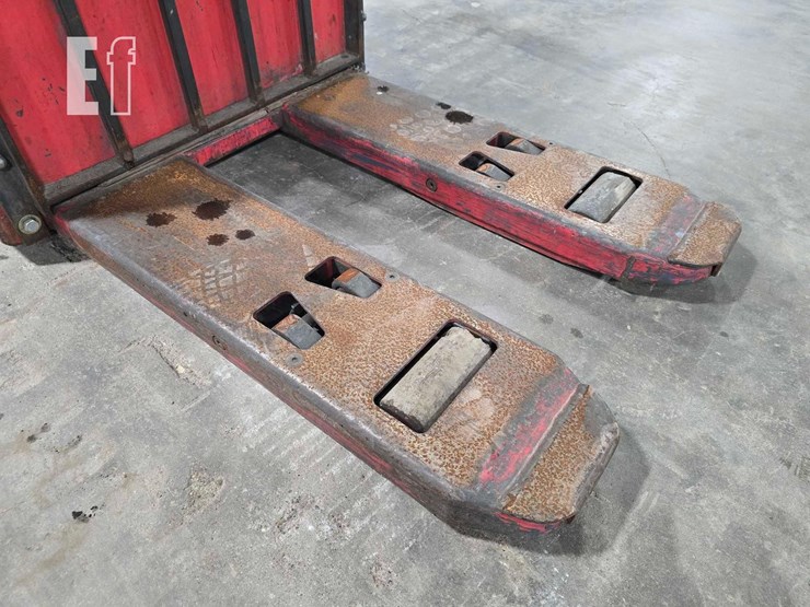 raymond-8400-image-10