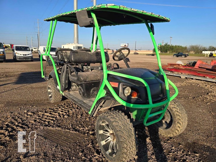 e-z-go-6-seater-golf-cart-9812-image-2