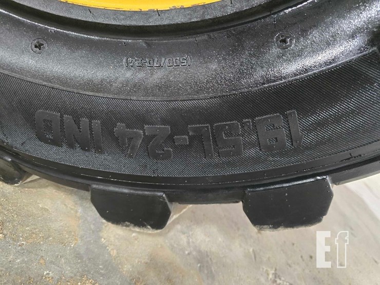 2013-caterpillar-430f-it-image-29