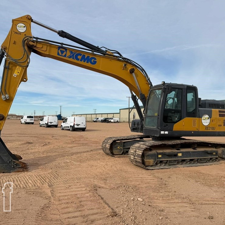 2022 XCMG XE210U