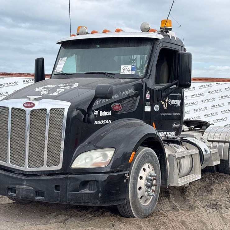 2016 PETERBILT 579