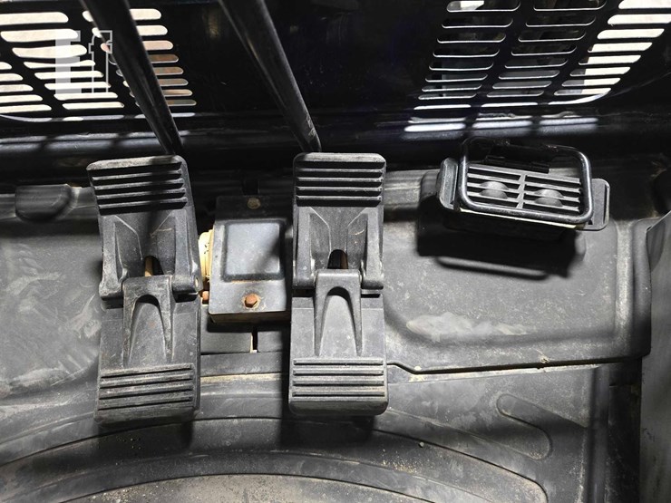 2018-deere-30g-image-20