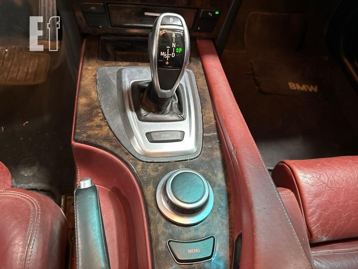 2008-bmw-550i-image-15