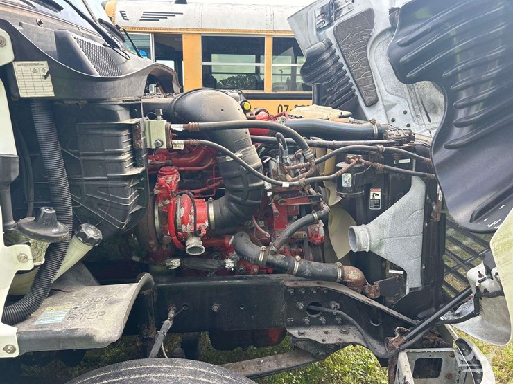 2016-freightliner-cascadia-125-image-7